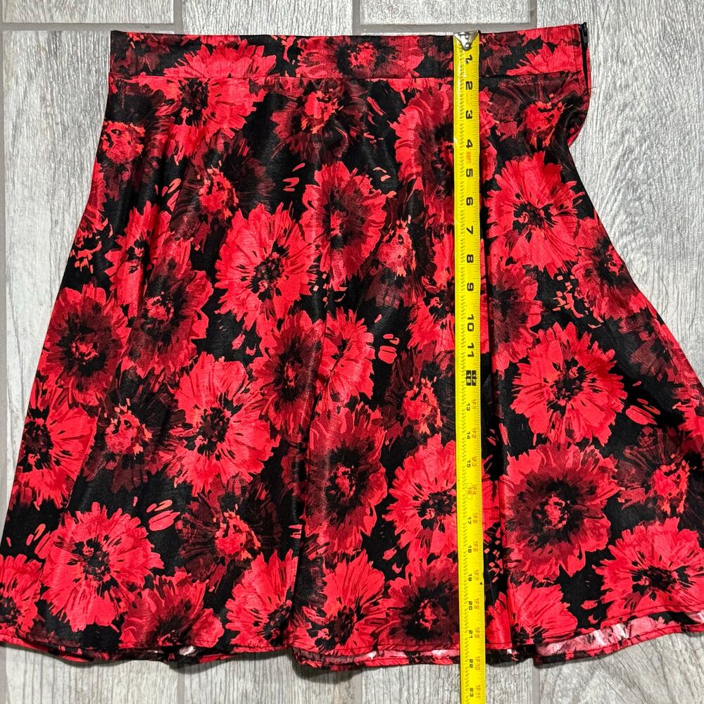 NWT Vintage Y2K NY Invasion Floral Skater Skirt Size 1X Red‎ & Black Rockabilly - Picture 12 of 12